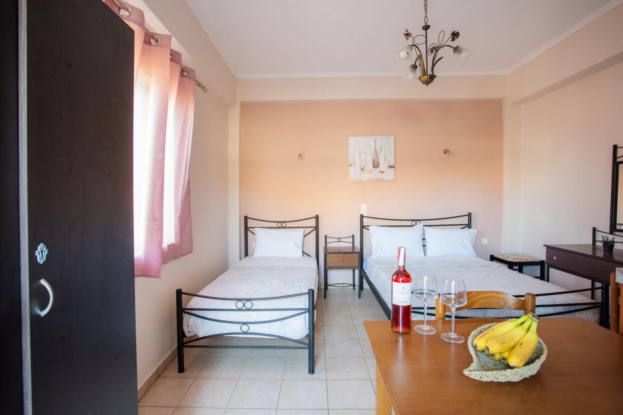 Eros Appartments Kalamítsi Habitación foto